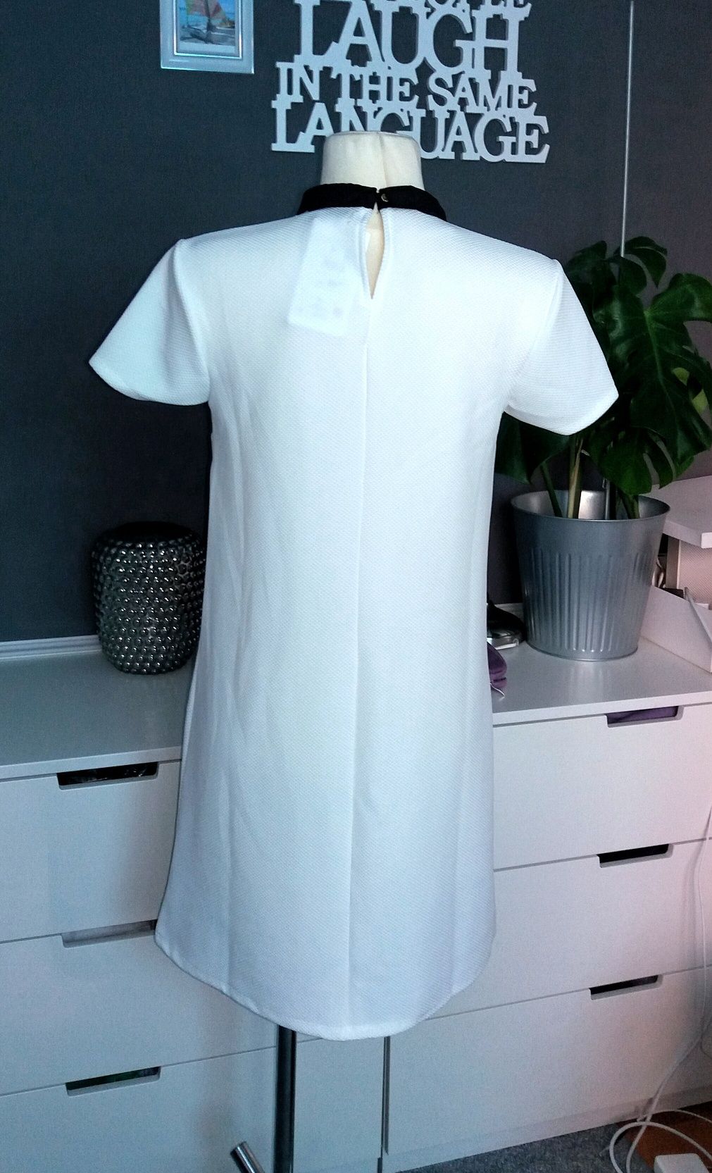 Biała sukienka Mohito 36