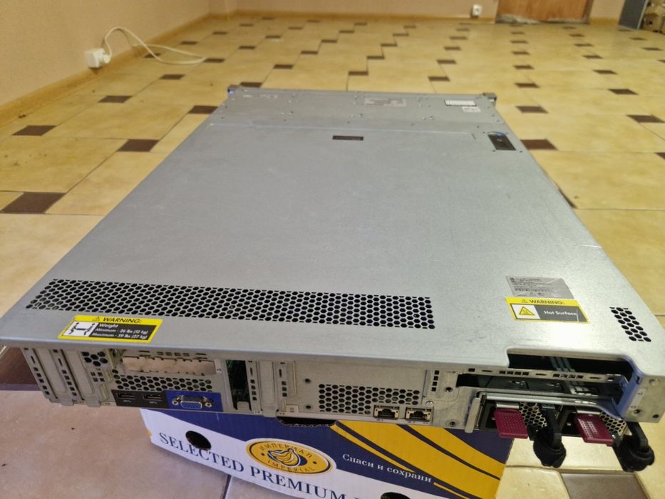 Сервер HP ProLiant DL80 Gen9 12 LFF 2U