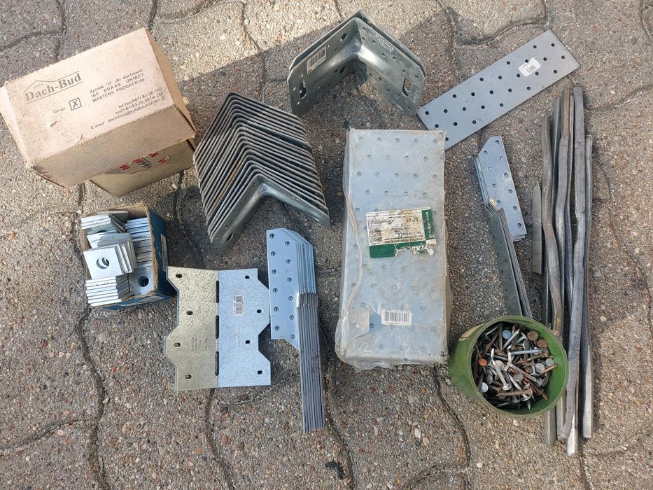 Sprzedam pozostałości z budowy dla dekarza