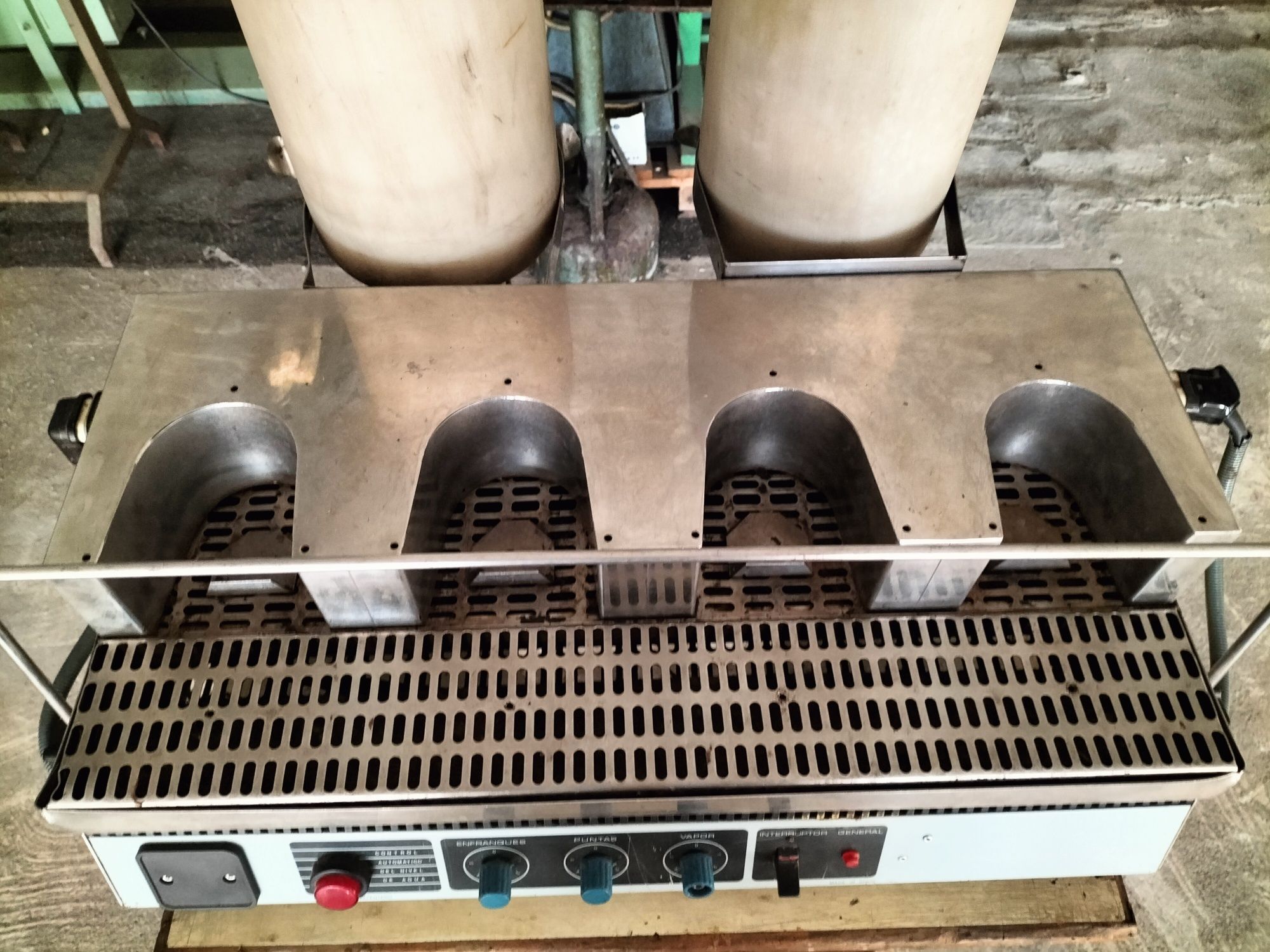 Máquina para calçado - Humidificador de Calcanheiras