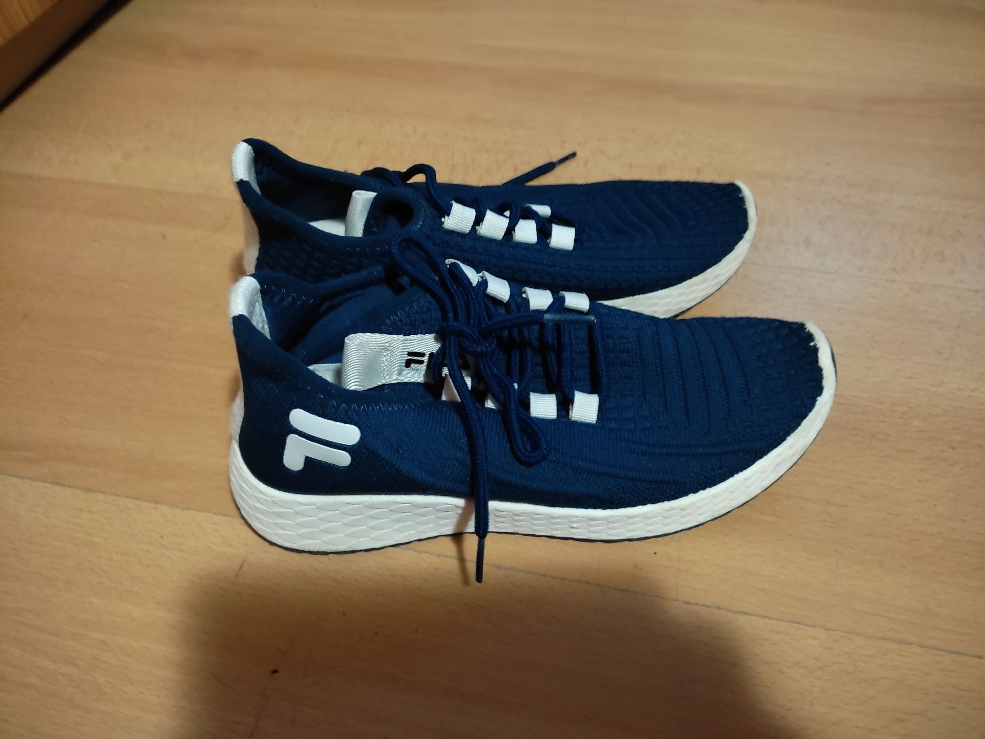 Sprzedam buty Fila rozmiar 36