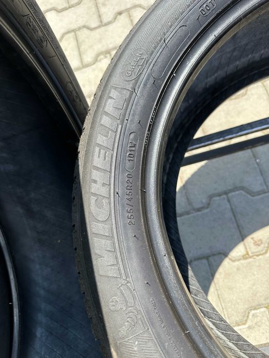 255/45R20 MICHELIN lato komplet