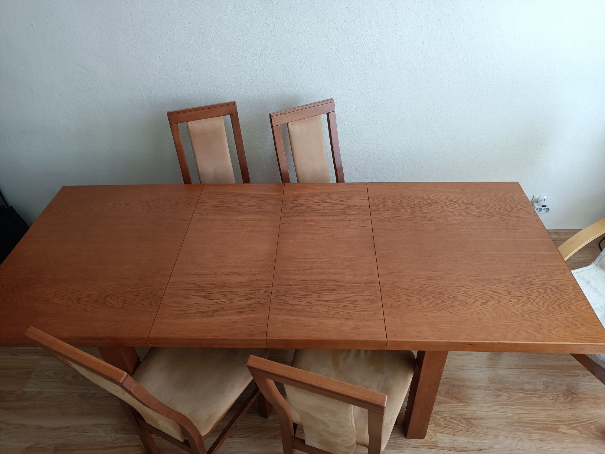 Komplet, 4 krzesełka w dębie, alcantara, żółty