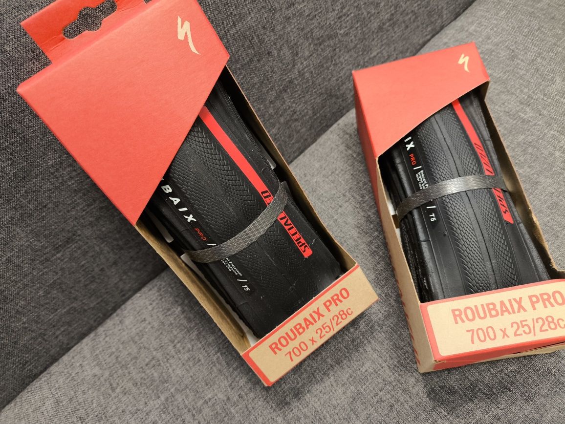 Komplet opon Specialized Roubaix Pro 700 X 25/28c / nowe!