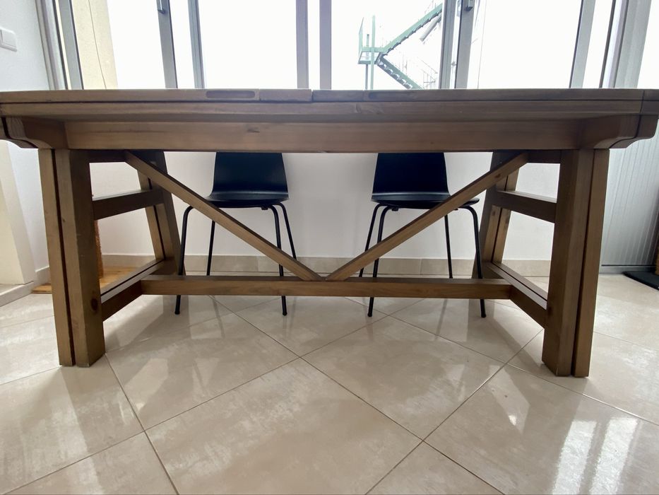 Mesa La Redoute biface extensível (4-12 pax)