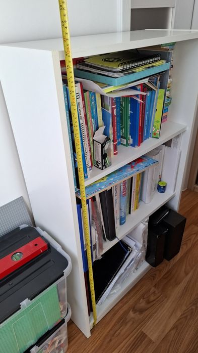 Półka na książki dziecięce bądź zabawki