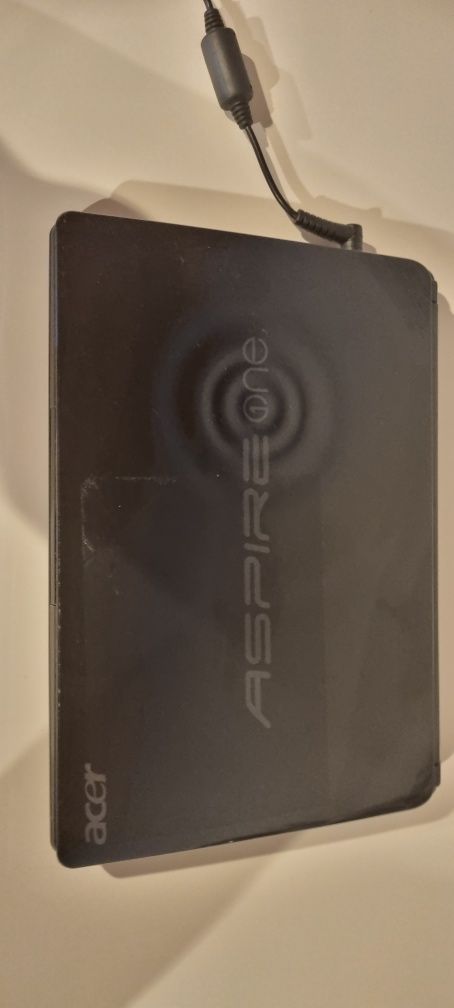 Netbook acer one d257