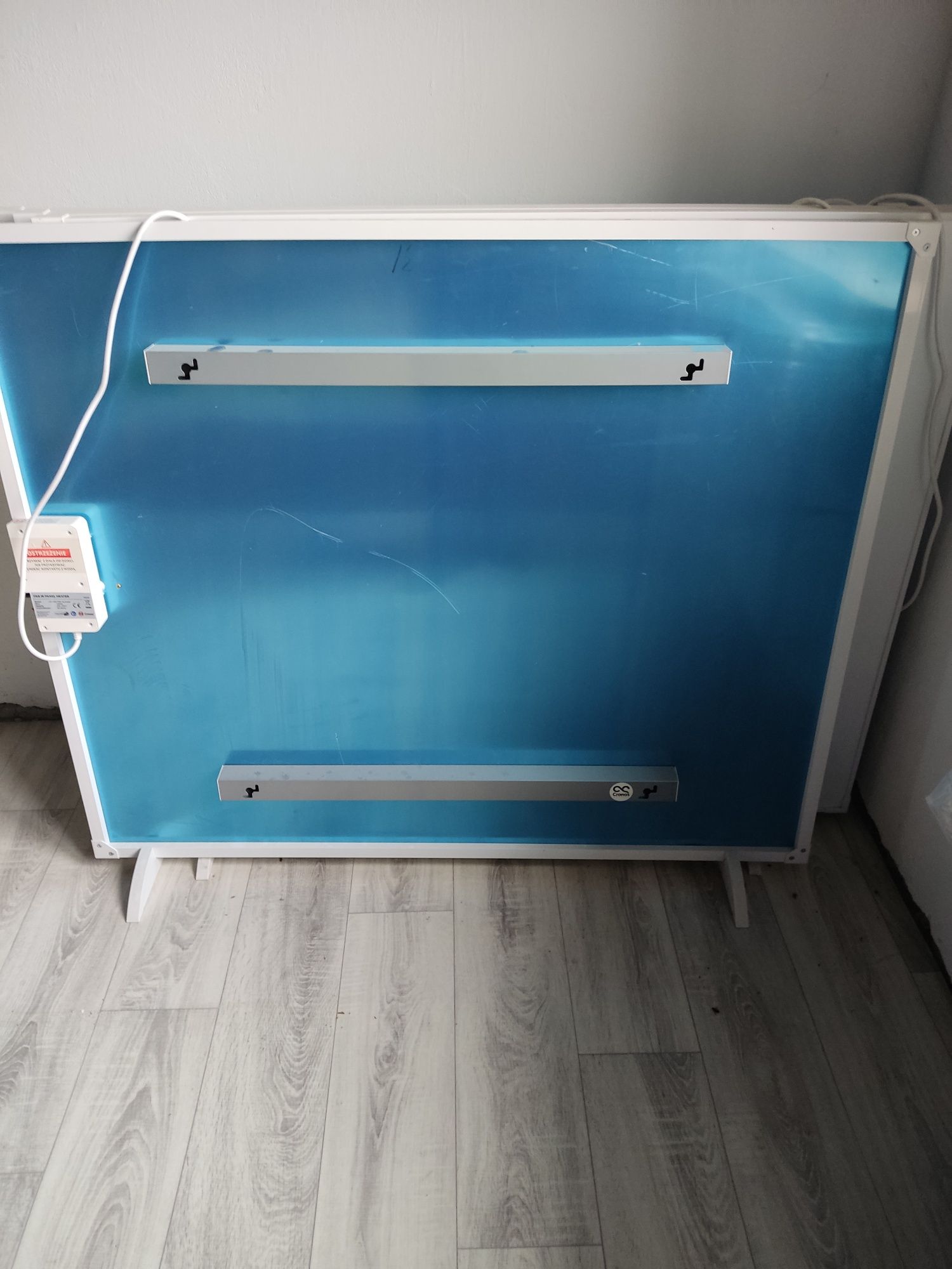 Grzejnik elektryczny na podczerwień