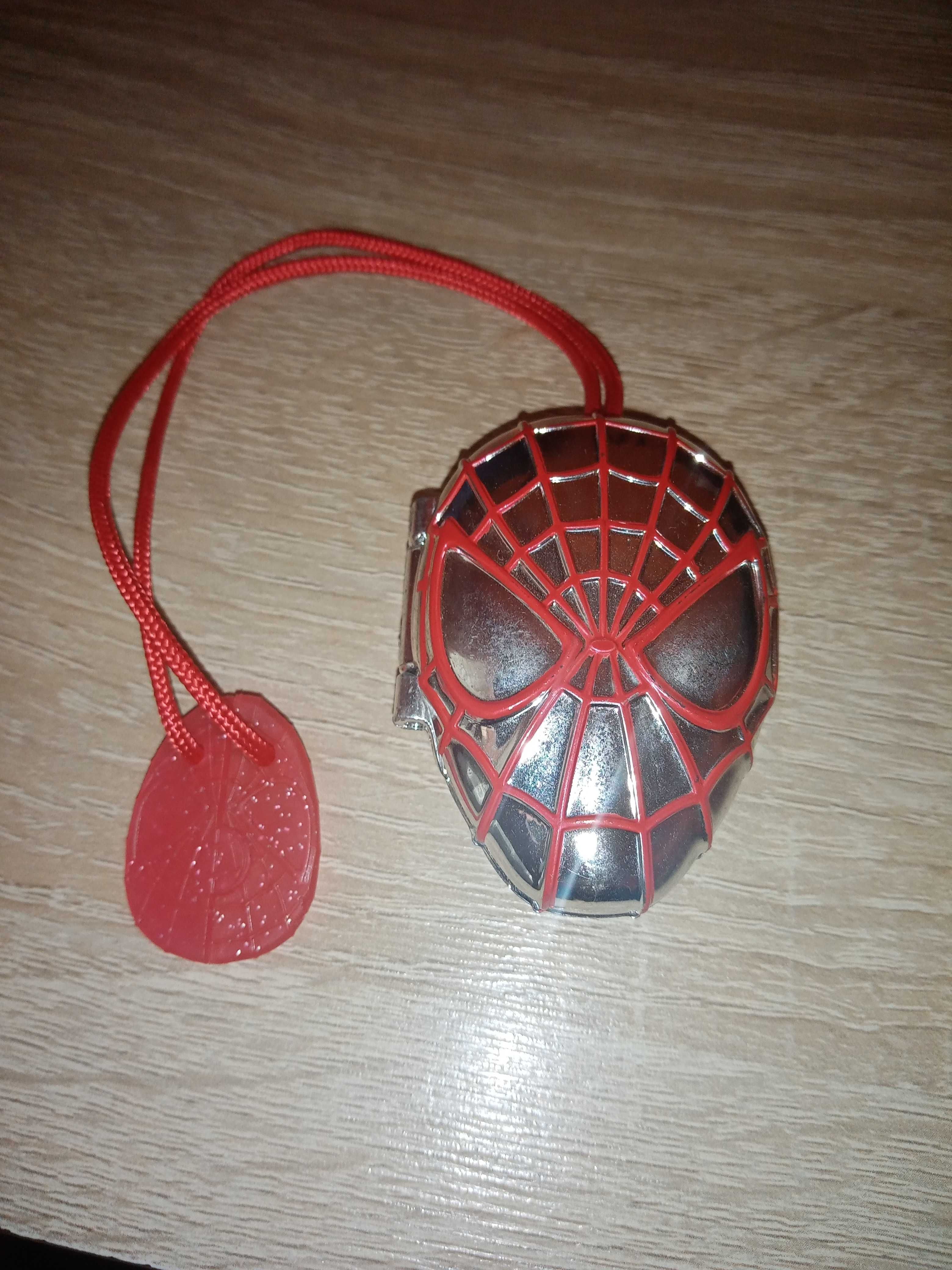 Naszyjnik łańcuszek wisiorek zawieszka dla dzieci spiderman