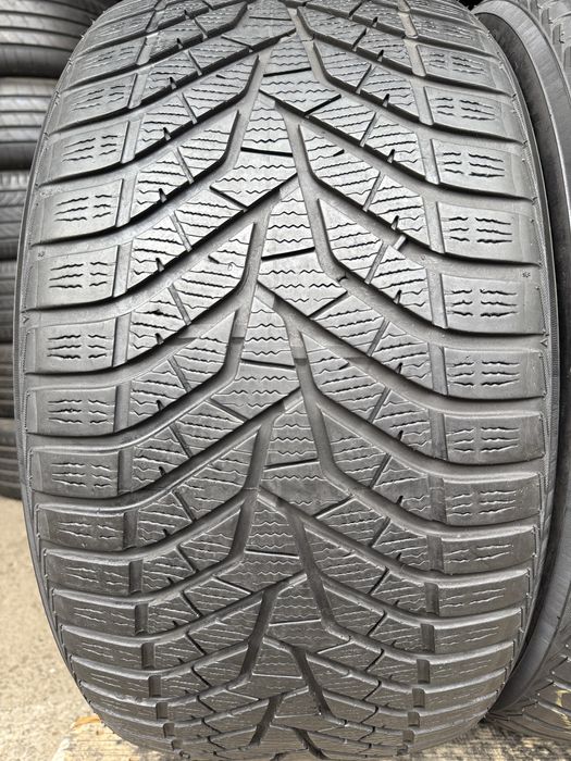 Зимові шини 285/35 R21 Yokohama BluEarth Winter V905 2шт. 2022