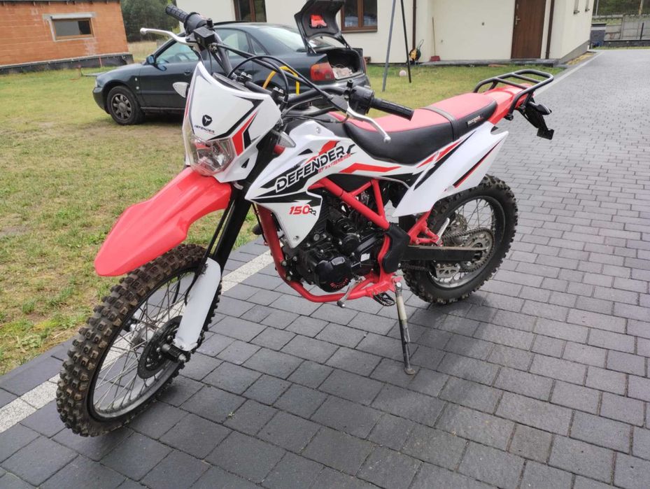 Cross Defender 150cm³