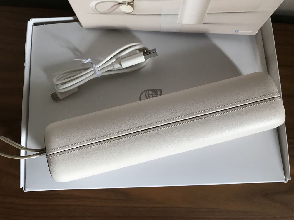 Philips Sonicare 9900 Prestige etui ładowarka USB szczoteczki HX9992