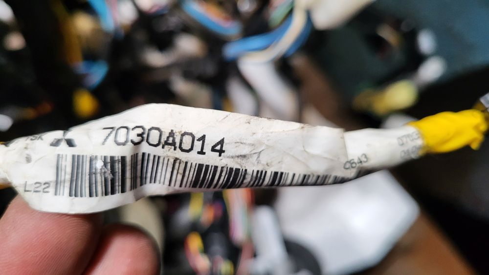 Проводка торпеды, салона Mitsubishi Colt 6 CZ3 2004-12, 1.3 роб, 4A90