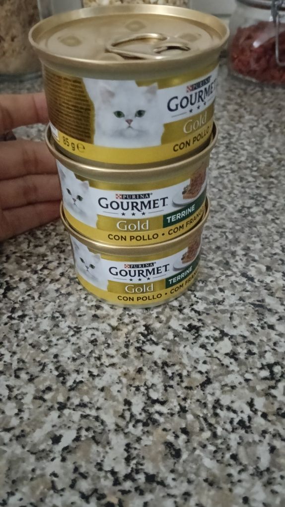 Latinhas de comida de gato de tratamento urinário
