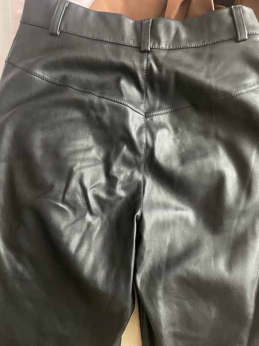 Чорні шкіряні  штани