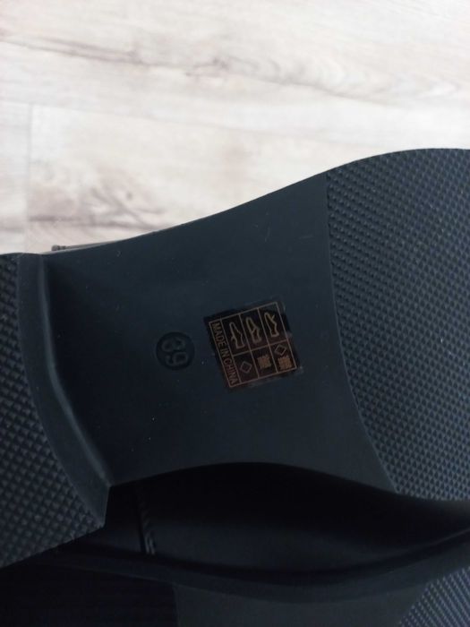 damskie botki sztyblety czarne nowe rozmiar 39