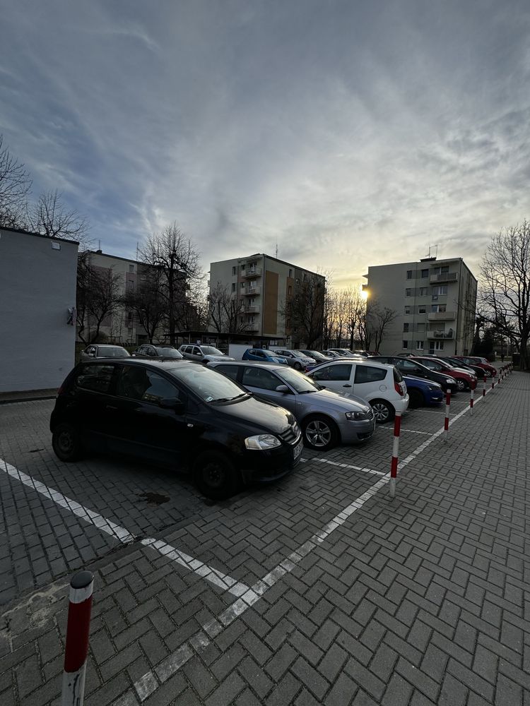 Kawalerka z balkonem + piwnica. Darmowy parking. Chabrów 179 - od 1 X
