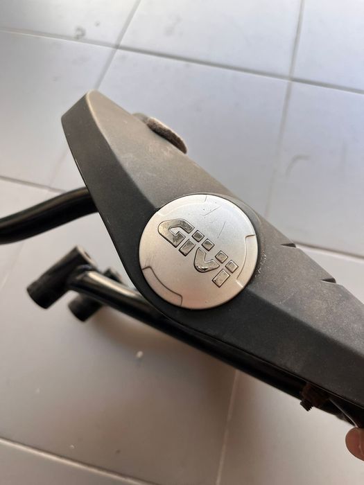 Suporte Givi monokey para tmax