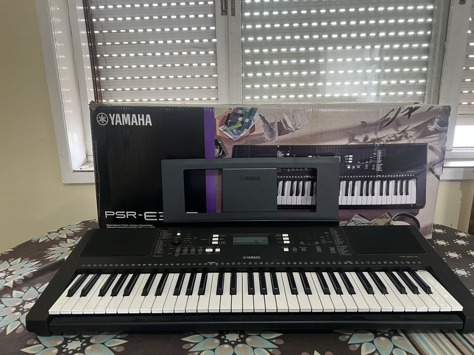 Yamaha PSR-E373 excelente estado  – € 190