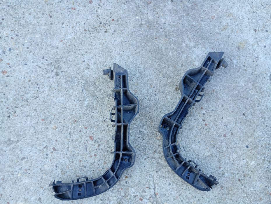 Suzuki Swift MK7 ślizg zderzaka tył prawy lewy oryginał