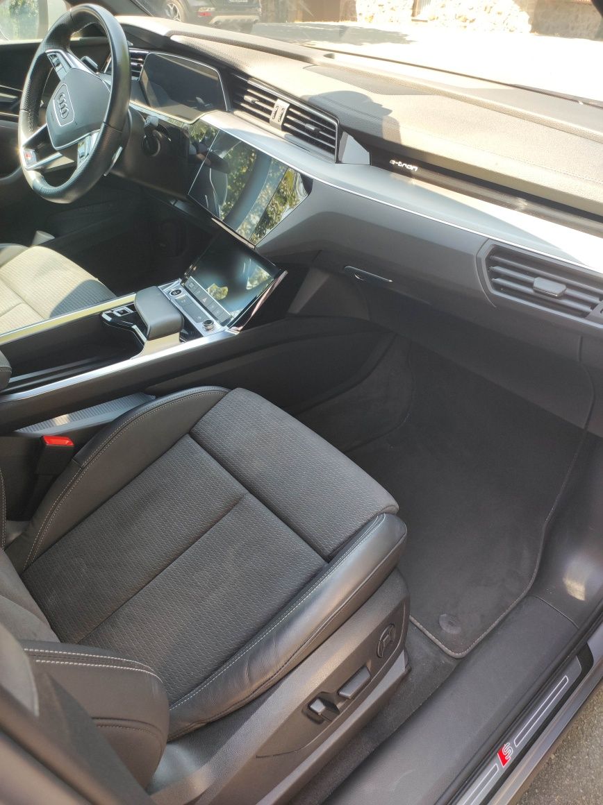 Audi e-tron sportback 55 quattro s line iva dedutível