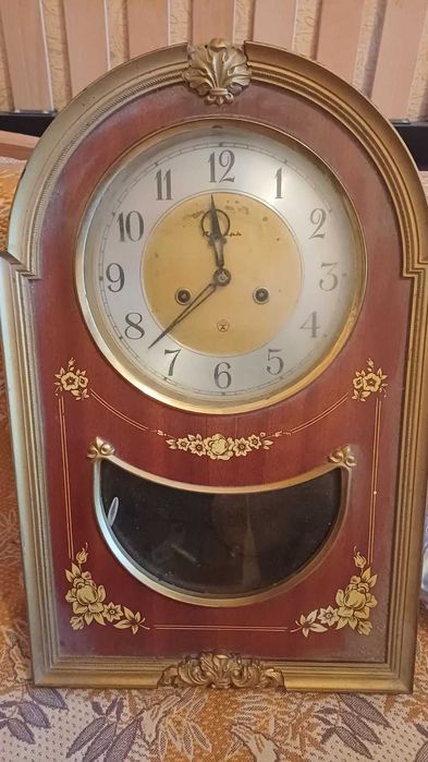 Настінний механічний годинник “Янтарь”