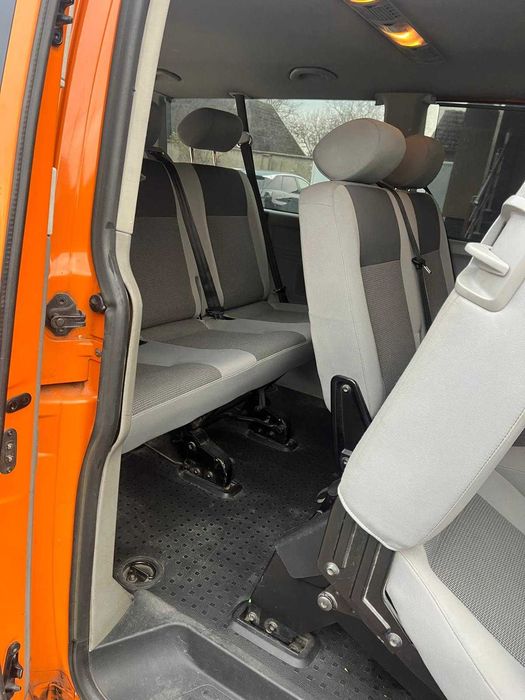 Volkswagen Transporter T5 wersja LONG Caravelle