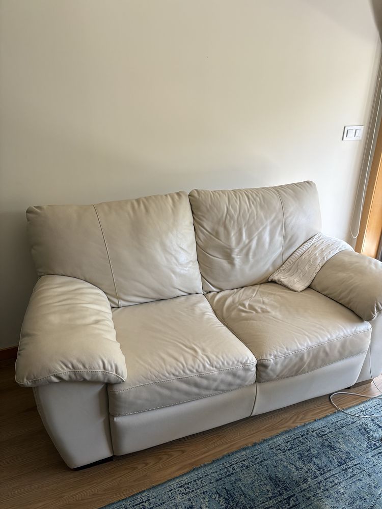 Sofa em pele IKEA