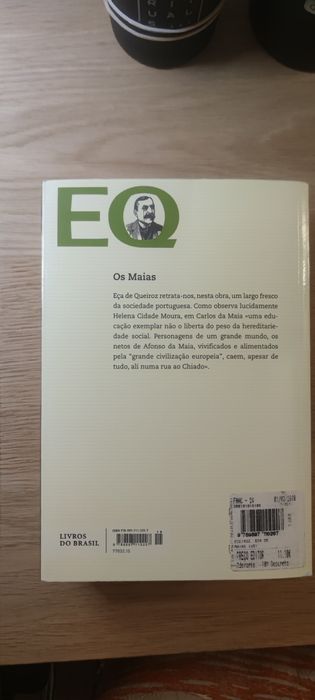 Livro "Os Maias"