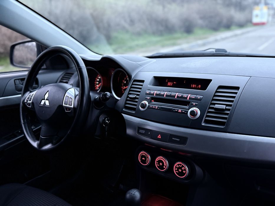 Продам Mitsubishi Lancer X