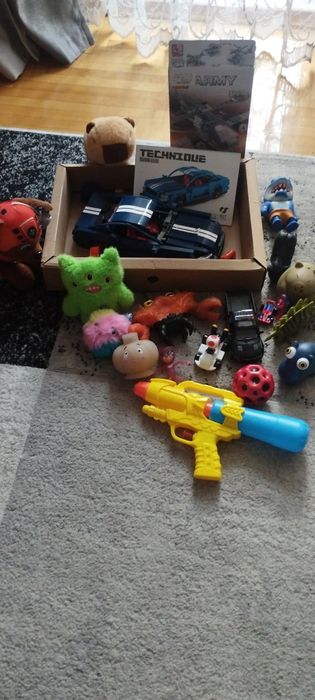 Лот іграшок для ваших діток