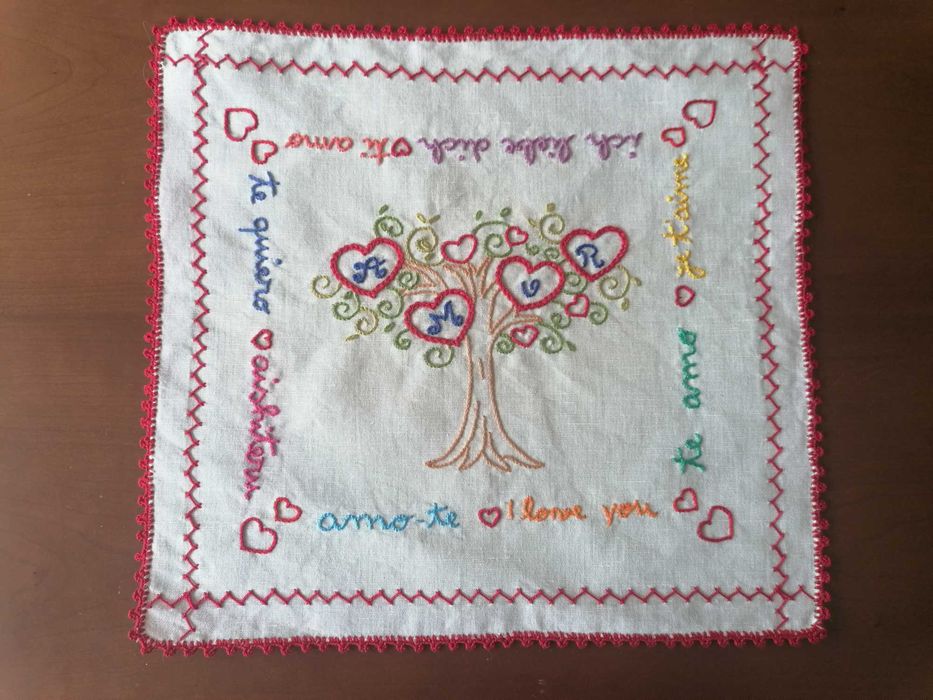 Lenço dos Namorados AMOR