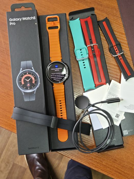 Samsung Galaxy Watch 5 Pro 45mm  Black Titanium
