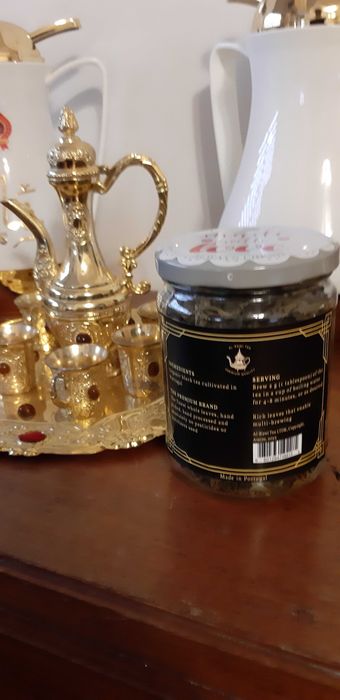 Cha orgânico preto/verde cultivado e prodizido em Aveiro