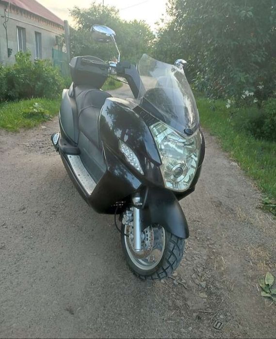 Продам скутер Yiben YB150T-30