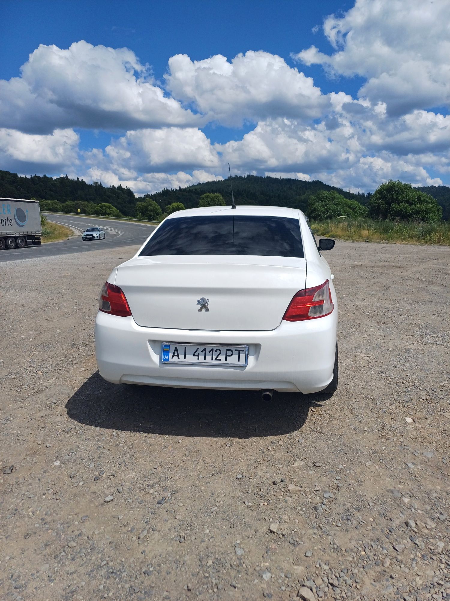 Peugeot 301 .                .