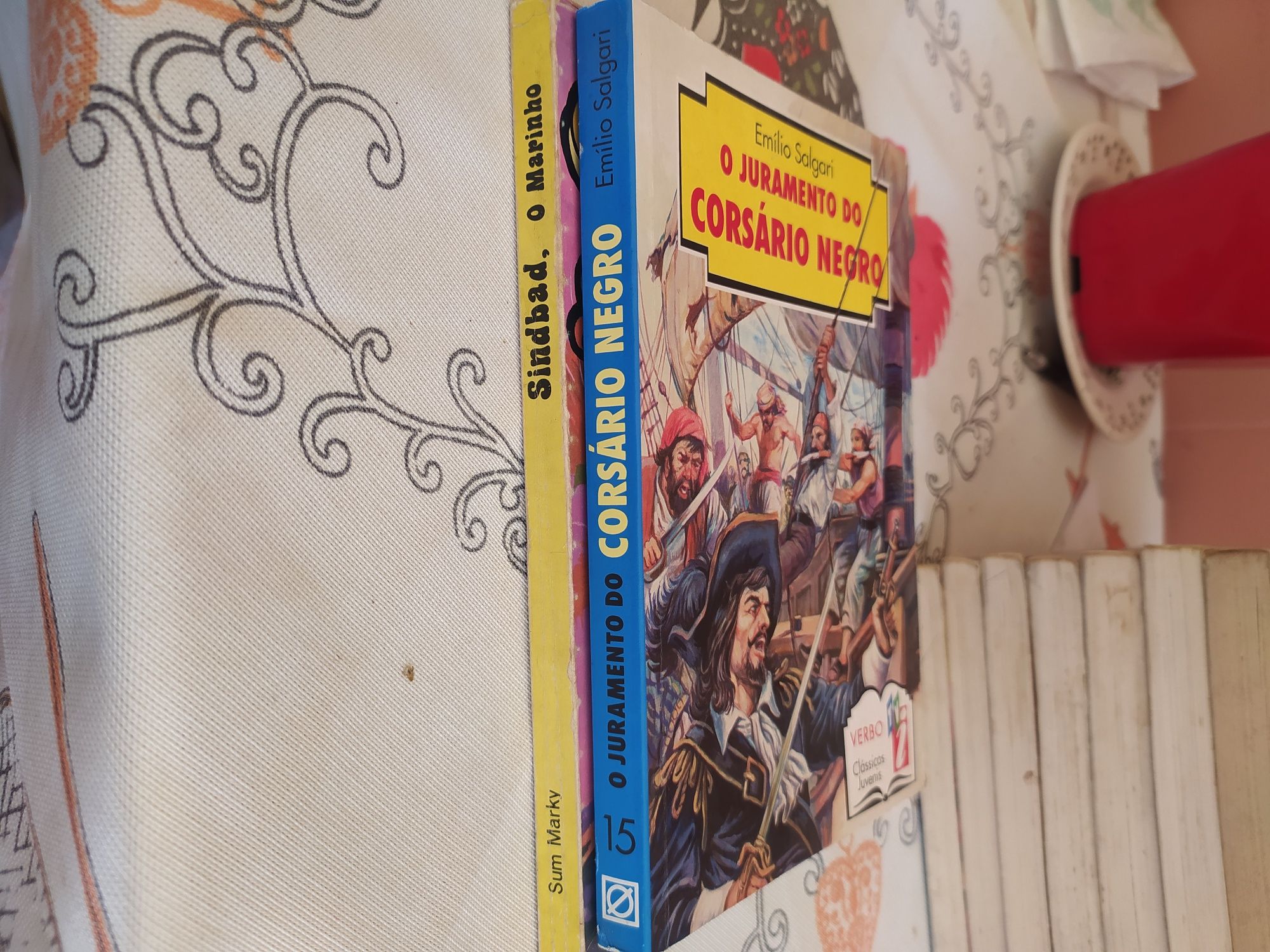 Livros de texto.