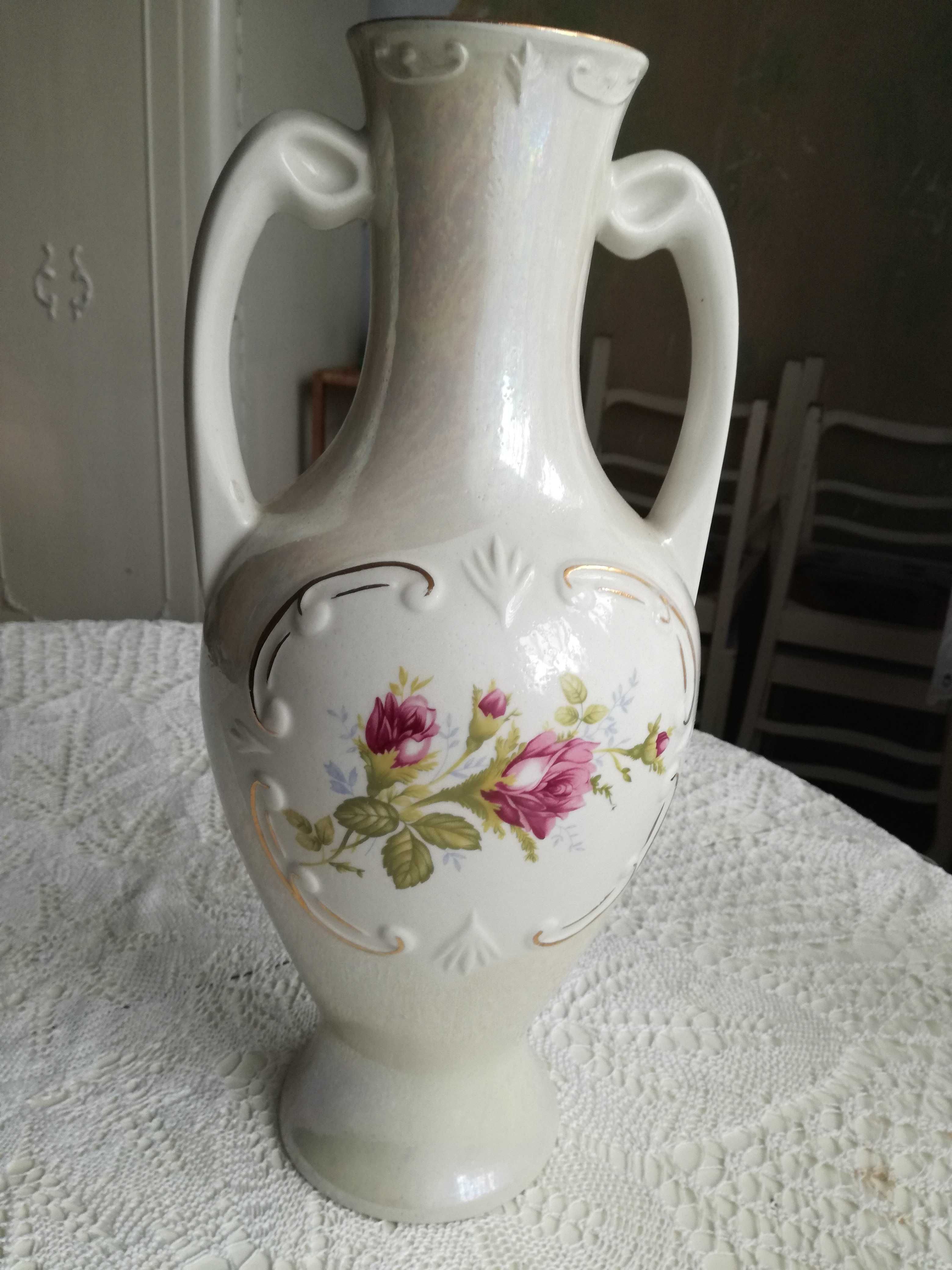 Porcelanowy, wysoki wazon CHODZIEŻ, ecru, jasny beż, motyw róże, 41 cm