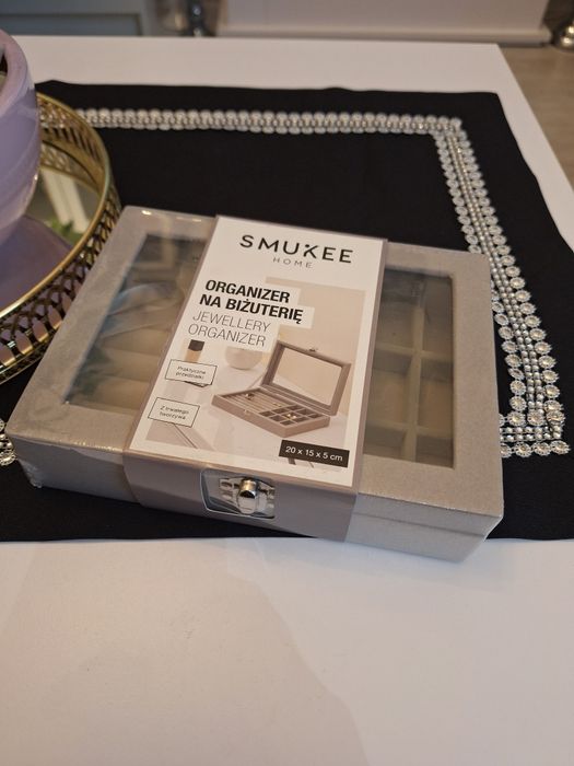 Nowy organizer na biżuterię