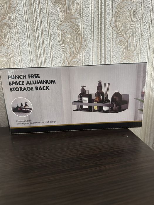 Металева полиця для ванної