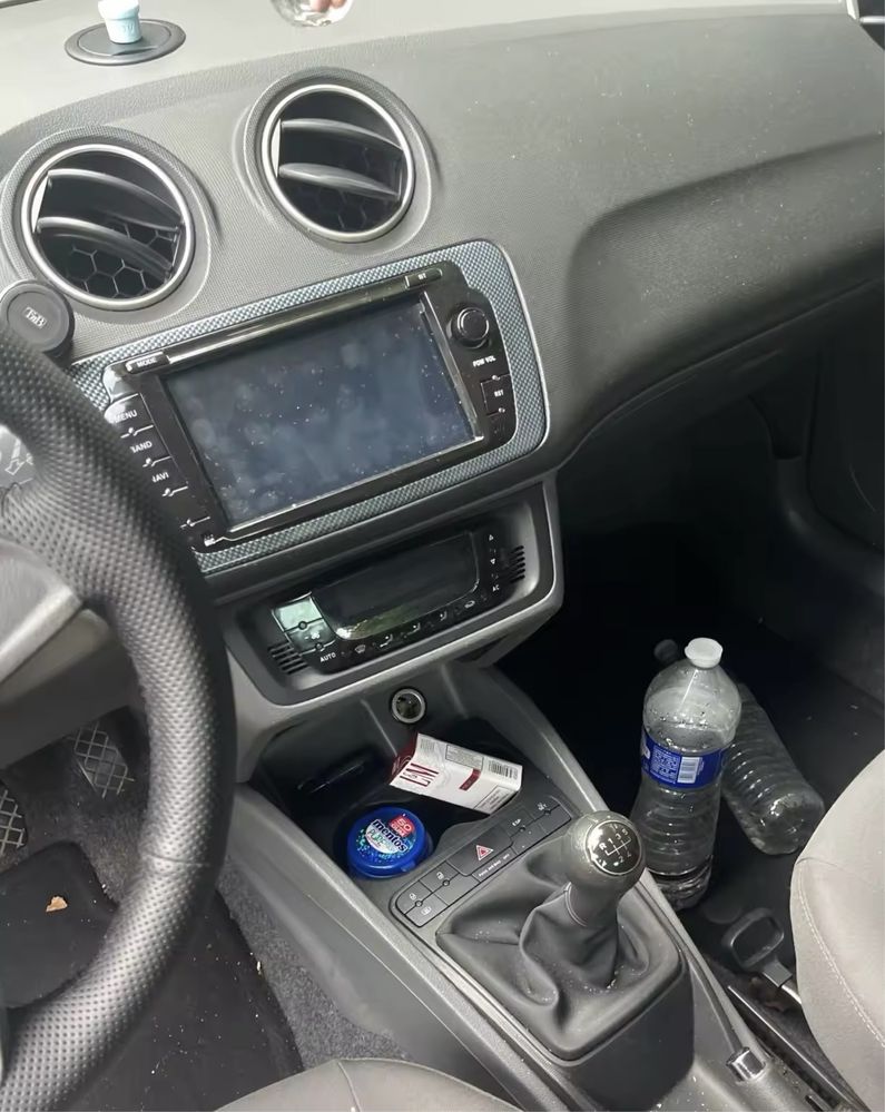Radio Seat Ibiza 6J Carplay sem fios Novo
