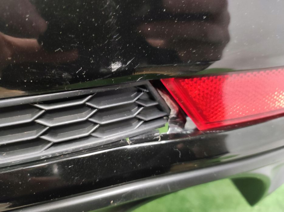 zderzak tył audi a4 b9 kombi s-line 8w9807511m