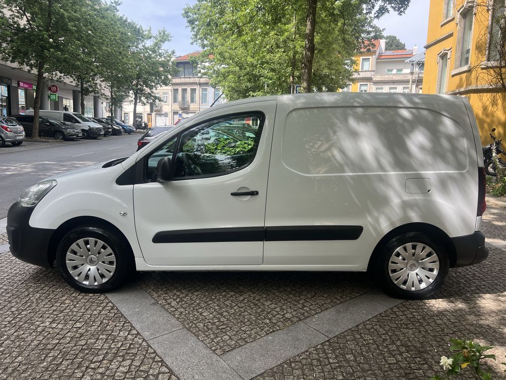 Citroen Berlingo 1.6 Hdi c/iva dedutivel 3 lugares