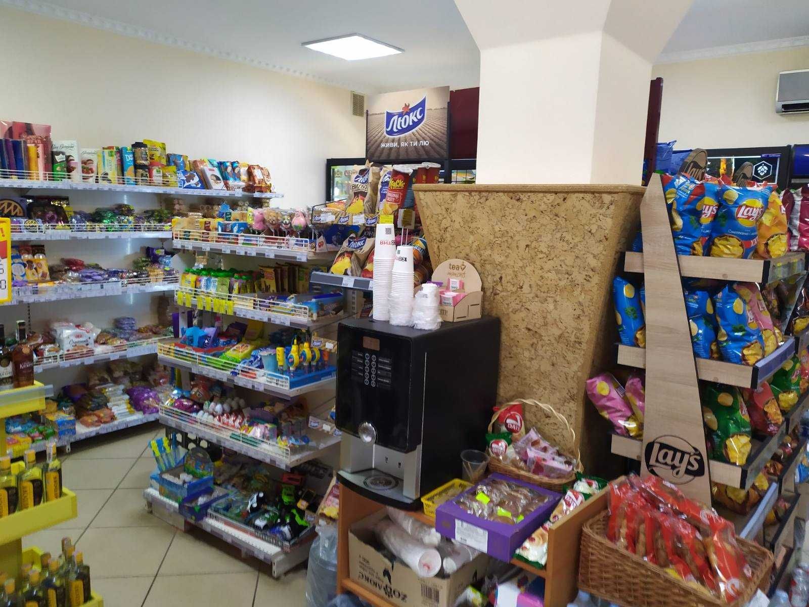 Приміщення під МАГАЗИН з КАФЕ-БАРОМ по вул. Учительській (Садгора)