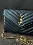Сумка-клатч від Saint Laurent