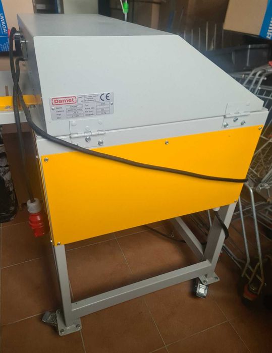 Maszyna do produkcji wypełniacza z kartonów