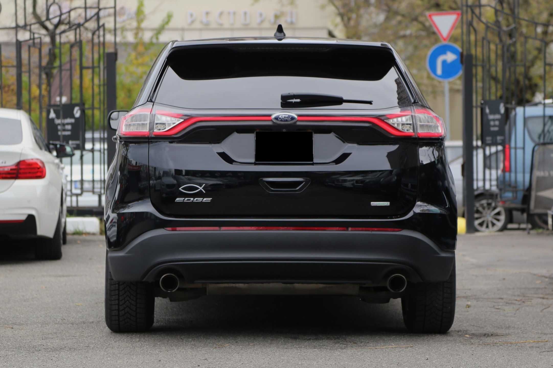 Ford Edge 2016 року.