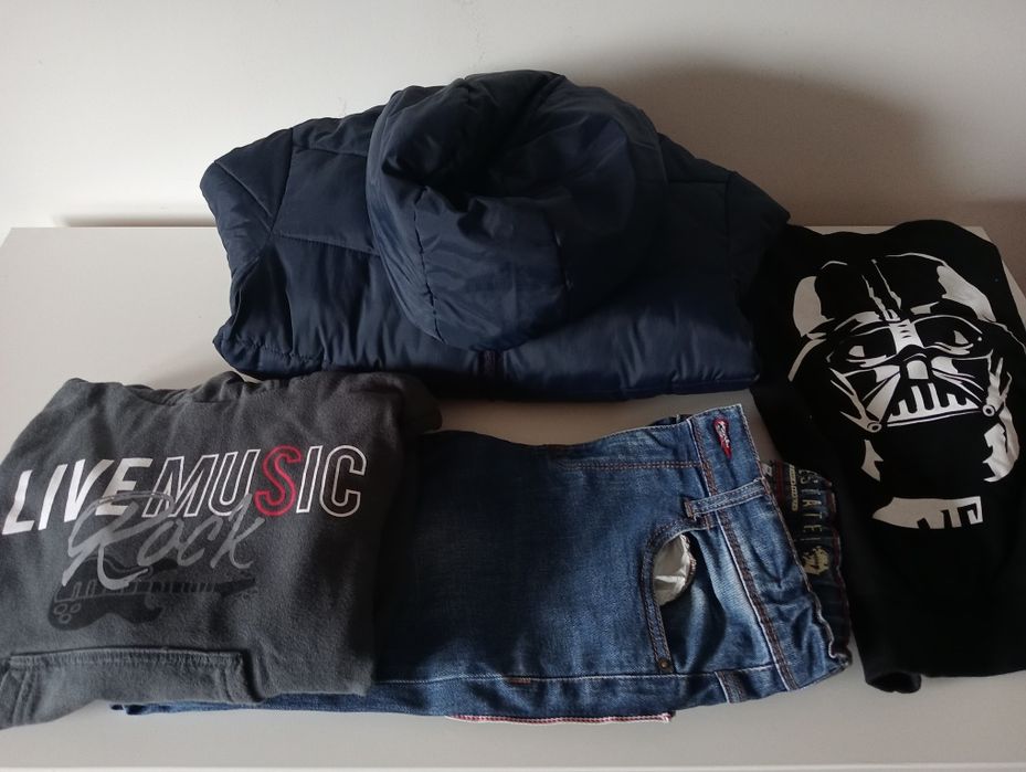 Lote kispo, calças de ganga, 2 sweats, 9/10 anos Zippy. Portes incluíd