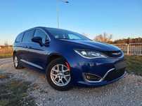 Chrysler Pacifica 2020 8 os. BEZ SKÓR Bi-LED opony ALL SEASON elektr. drzwi tył i klapa
