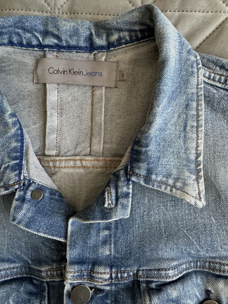 Джинсовка куртка джинсова чоловіча Calvin Klein S